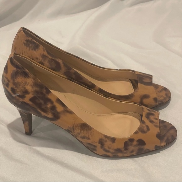 J.Crew Patent Leather Peep Toe Heels Leopard Print Size 9.5 Made In Italy - Picture 3 of 10